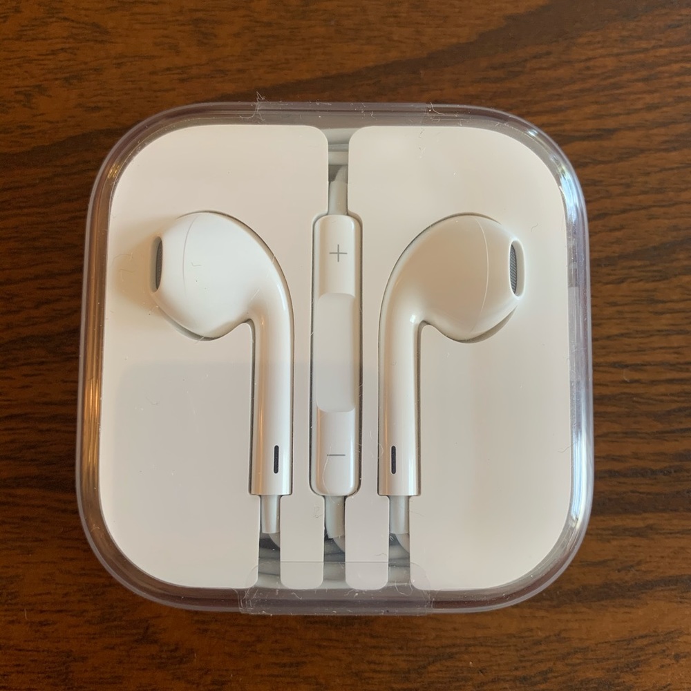 Original apple earphones 3.5mm jack (brand new)